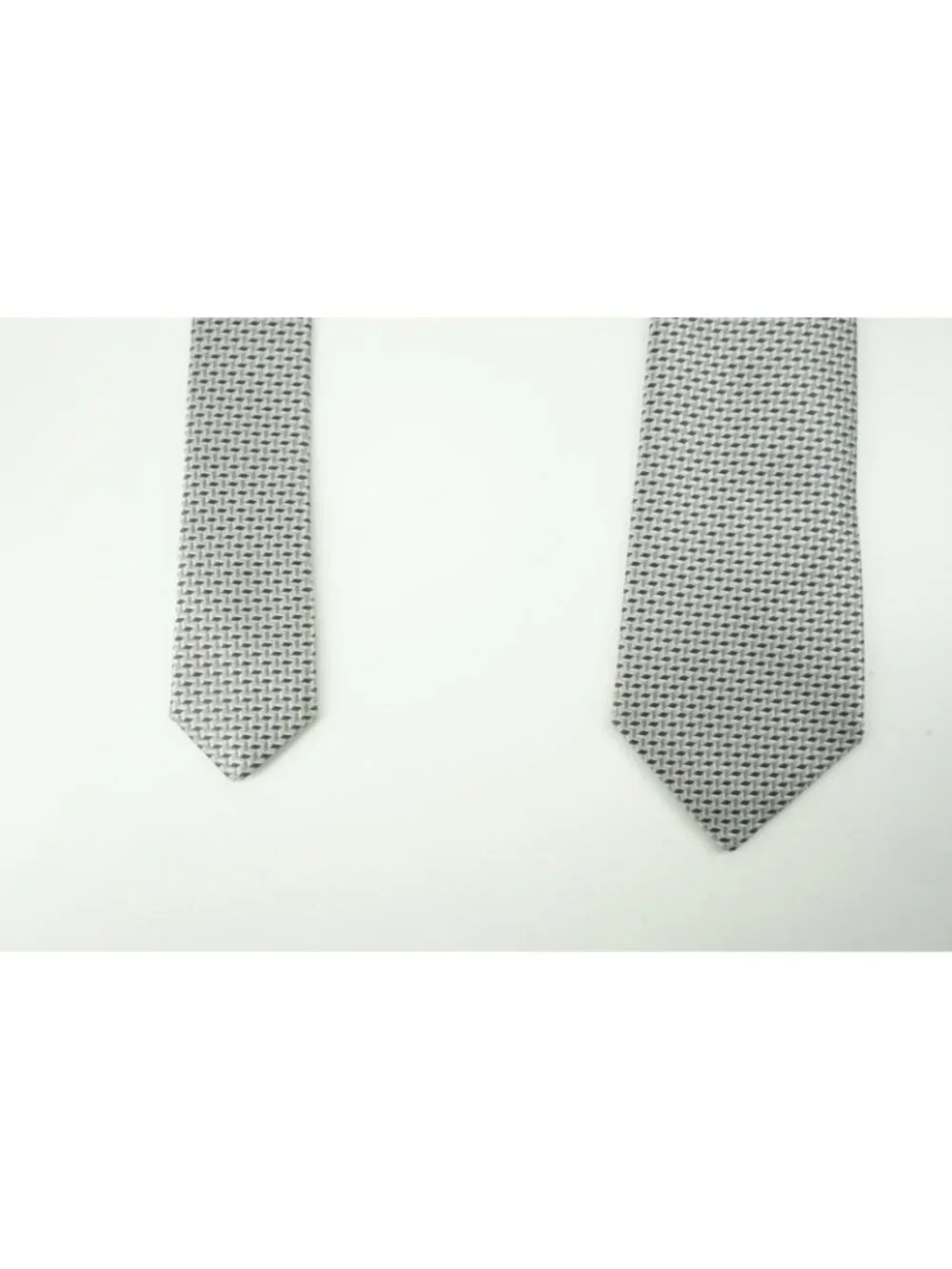 Canali Stainless Graphite Gray Geometric Silk Tie Brand New With Tags